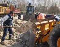 Kütahya'daki Meralar Gübreleniyor