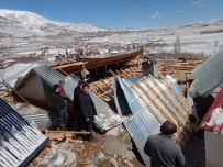 Nurhak'ta Şiddetli Rüzgar Çatıları Uçurdu