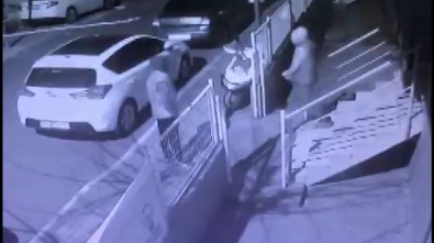 Pendik'te Kısıtlama Saatinde Motosiklet Hırsızlığı Kamerada
