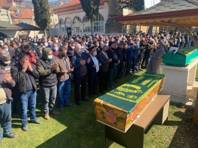 Acılı Babanın 'Oğlum Bu, Beni Dinlemedi' Diyerek Feryat Ettiği Genç, Arkadaşıyla Birlikte Topraga Verildi