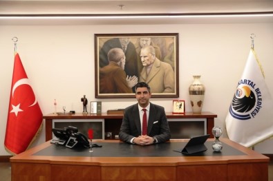 Başkan Yüksel Açıklaması 'Kapılarınızdan Çiçekler, Yüzlerinizden Gülümsemeler Eksik Olmasın'