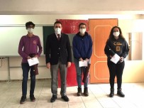 Burhaniye'de Başarılı Öğrenciler Ödüllendirildi Haberi