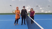 Demirci'de Sağlık Çalışanları Tenis Turnuvasında Buluştu Haberi