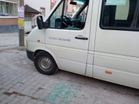 Konya'da Araçlara Taşla Zarar Veren Şüpheli Güvenlik Kamerasından Yakalandı Haberi