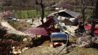 Malatya'da Fırtına Onlarca Ahırın Ve Evin Çatısını Uçurdu Haberi