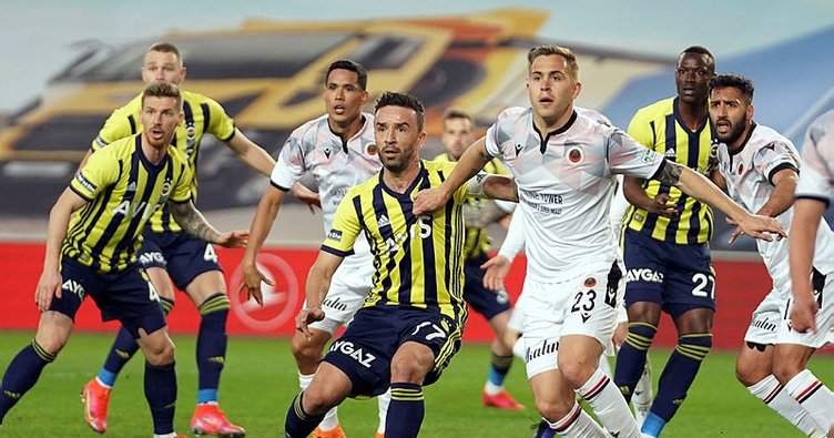 Fenerbahçe zirve yarışında ağır yaralı