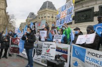 Fransa'da Uygur Türklerine Destek Protestosu