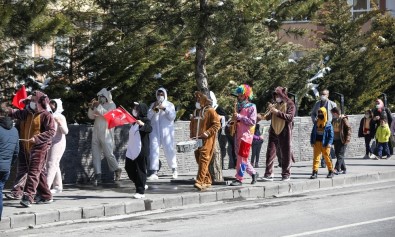 Talas'ta Maskotlu Bando Takımı Hafta Sonuna Damga Vurdu