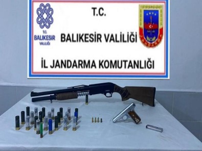 Balıkesir'de Son 3 Günde 46 Aranan Şahıs Yakalandı