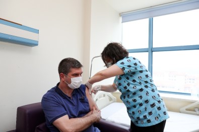 Burdur'da Toplam 59 Bin 120 Kişi Aşı Oldu