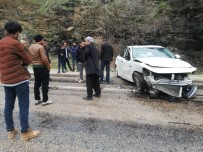 Freni Boşalan Otomobil Şarampole Yuvarlandı Açıklaması 1 Yaralı