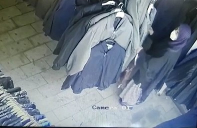 Manisa'da Hırsızlık Anı Kamerada