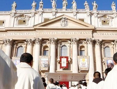 Vatikan'dan LGBT'yi üzecek flaş karar!