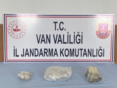 Başkale'de 4 Kilo 506 Gram Esrar Ele Geçirildi