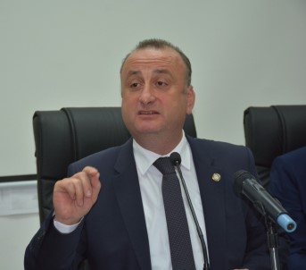 Başkan Ayhan Açıklaması 'Belediyeyi İtibarsızlaştırmak İçin Çalışma Arkadaşlarım Hedef Alındı'