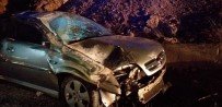 Darende'de Otomobil Yoldan Çıktı Açıklaması 3 Yaralı