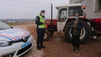 Jandarma Köylerde Traktör Sürücülerini Bilgilendirdi Haberi