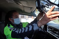 (Özel) Türkiye'nin Tek Kadın Radar Polisi Antalya'da Hıza Geçit Vermiyor