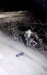 Tanınmamak İçin Maske Takan Hırsız, Maskeyi Çöpe Atarken Kameralara Yakalandı Haberi