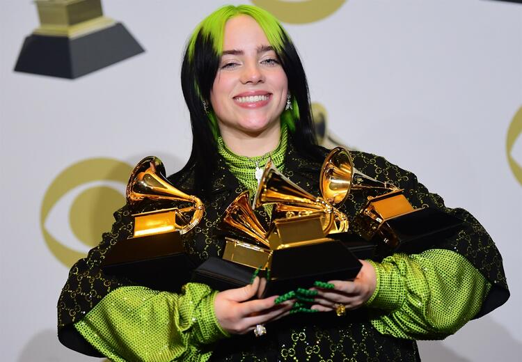Billie Eilish tarzını değiştirdi!