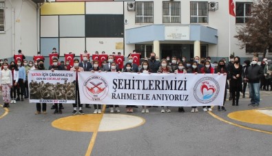 Çanakkale Şehitleri İzmir'de Anıldı