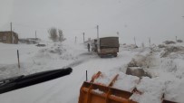 Kar Ve Tipi Ağrı-Kars Karayolunu Ulaşıma Kapattı Haberi