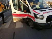 Mersin'de Ambulans İle Otomobil Çarpıştı Açıklaması 1 Yaralı Haberi