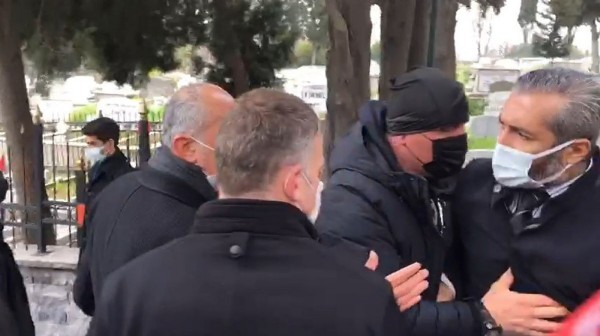 Gazi yakınından İmamoğlu'na sert tepki! 'Burası Buldan ile ağaç diktiğin park değil'