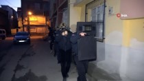 Adana'da PKK/KCK'ya Yönelik Operasyonda 15 Şüpheli Gözaltına Alındı