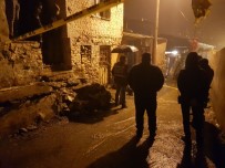 İzmir'de Damat Dehşeti Açıklaması Eşini Ve Kayınvalidesini Öldürüp Komşuyu Yaraladı