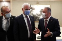 Koray Aydın'dan Başkan Böcek'e 'Geçmiş Olsun' Ziyareti Haberi
