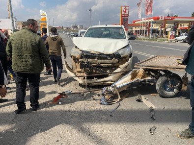 Şanlıurfa'da Kamyonet At Arabasıyla Çarpıştı Açıklaması 1 Yaralı