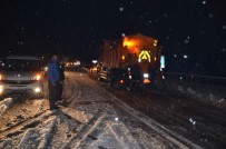 Antalya'da Kar Yağışı Başladı Antalya-Konya Karayolunda Kar Kalınlığı 20 Santime Ulaştı