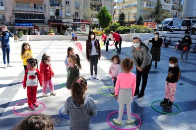 Balçova'nın Parkları Çocuklarla Şenlendi