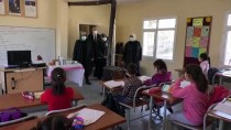 Kahramanmaraş'ın Kırsal Mahallelerindeki Okullar Gönüllü Kadınların Elleriyle Güzelleşiyor
