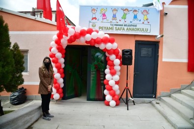 Peyami Sefa Anaokulu Minikleri Okullarına 'Merhaba' Dedi