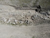 Efes'ten Sonra En Önemli Şehir Olarak Kabul Edilen Apemeia'da Kurtarma Kazısı Sürüyor