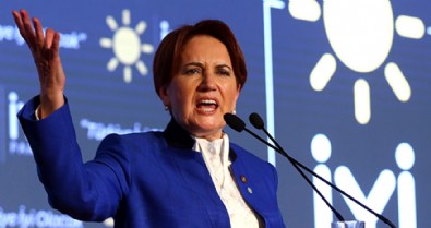 İYİ Parti'de istifa depremi! 27 kişi partiden ayrıldı