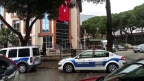 İzmir'de Karısını, Kayınvalidesini Ve Eşinin Akrabasını Öldüren Zanlı Tutuklandı