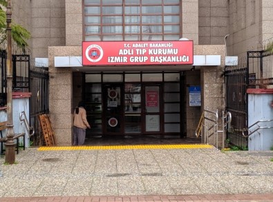 İzmir'deki Damat Dehşetinin Ardından Cenazeler Adli Tıptan Alındı
