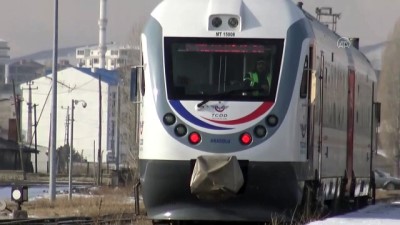 Kars'ta Kovid-19 Nedeniyle Ara Verilen Bölgesel Tren Seferleri Yeniden Başladı