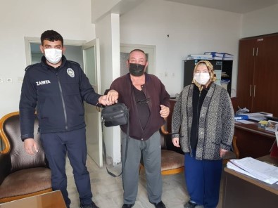 Kırklareli'nde Çiftin Yolda Buldukları Para Dolu Çanta Sahibine Teslim Edildi
