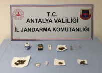 Antalya'da Ev Ve Araçta Uyuşturucu Madde Ele Geçirildi Haberi