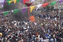 Diyarbakır'daki Nevruz Kutlamasına Vatandaşlar Alana HES Kodu İle Girdi Haberi