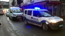 İzmir'de Silahlı Kavgada 3 Kişi Yaralandı