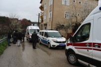 Kısıtlamada Sokakta Bıçaklı Kavga Açıklaması 3 Yaralı