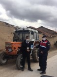 Aslanapa'da Jandarma Traktör Sürücülerini Bilgilendirdi Haberi