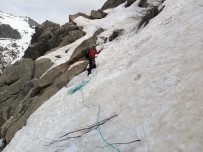 Dağcılardan Belkıs Zirvesi İçin Rota Tırmanışı