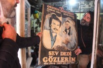 Dükkanı Yıkıldı, Antikalarını Göz Yaşlarıyla Sattı
