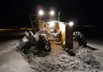 Kar Ve Tipiden Yolu Kapanan Köydeki Hasta 6 Saat Süren Yol Açma Çalışmaları Sonucu Hastaneye Kaldırıldı Haberi